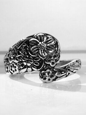 925 STERLING SILVER Cute Floral Spoon Ring